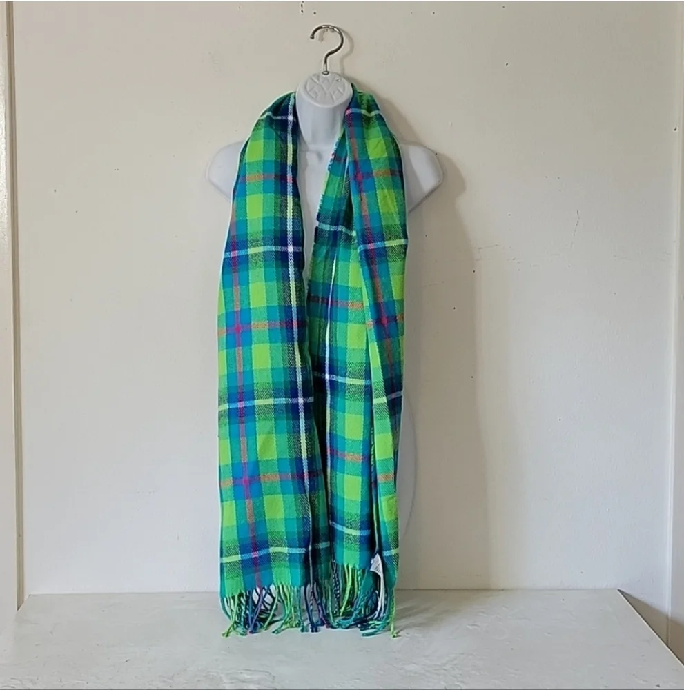 hollister california green, blue, pink & white tartan plaid knit fringe Scarf